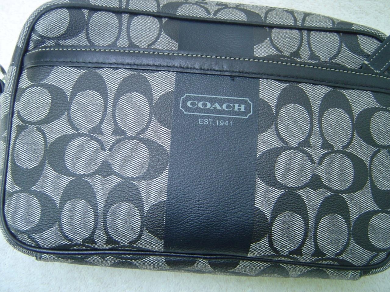 AUTHENTIC COACH MENS BLACK AND WHITE SIGNATURE STRIPE LARGE POUCH #77277 VGC