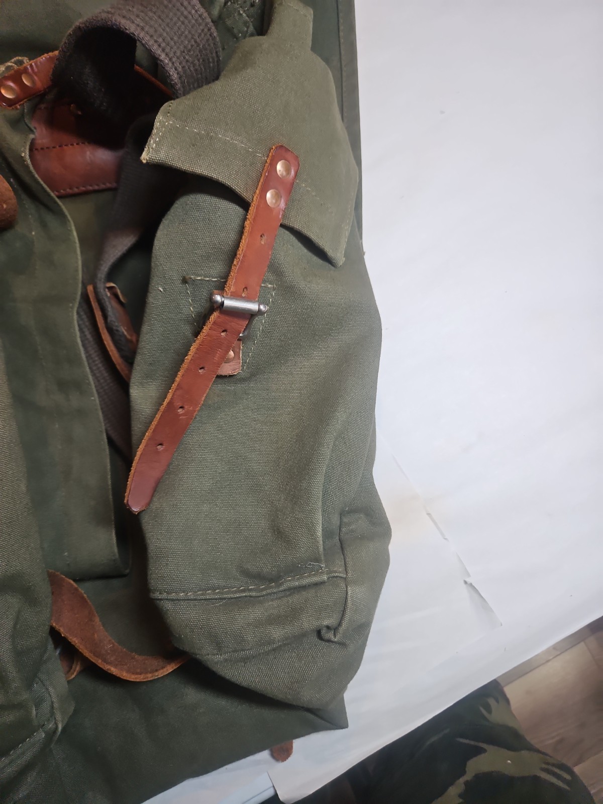 Vintage Duluth Pack Large Green Canvas Canoe Camping Backpack Leather Straps