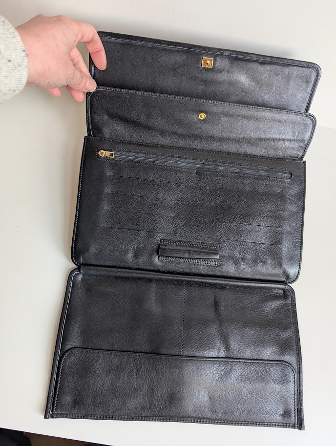 BARNEYS NEWYORK Small Briefcase Classic Black Smooth Leather Document Bag Italy