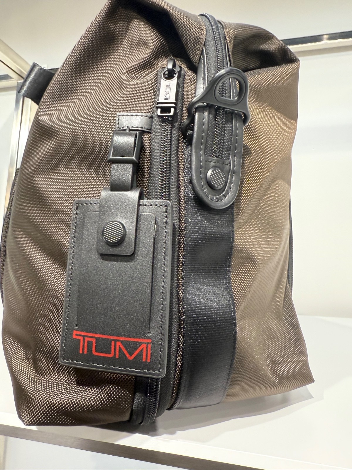 NEW Tumi GEN 4.3 – 18.5” Expandable SOFT TRAVEL Satchel Duffel Bag COFFEE BROWN