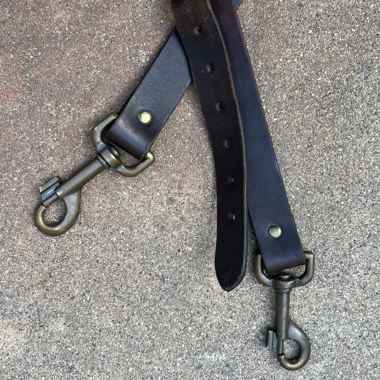 VTG Filson Bridle Leather & Brass Shoulder Strap | Short “Talon Era” Excellent