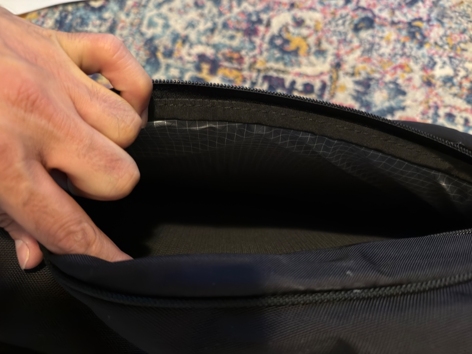 Tom Bihn Synik 30 – Black 525 Ballistic/Northwest Sky 200 Halcyon – 30L Backpack