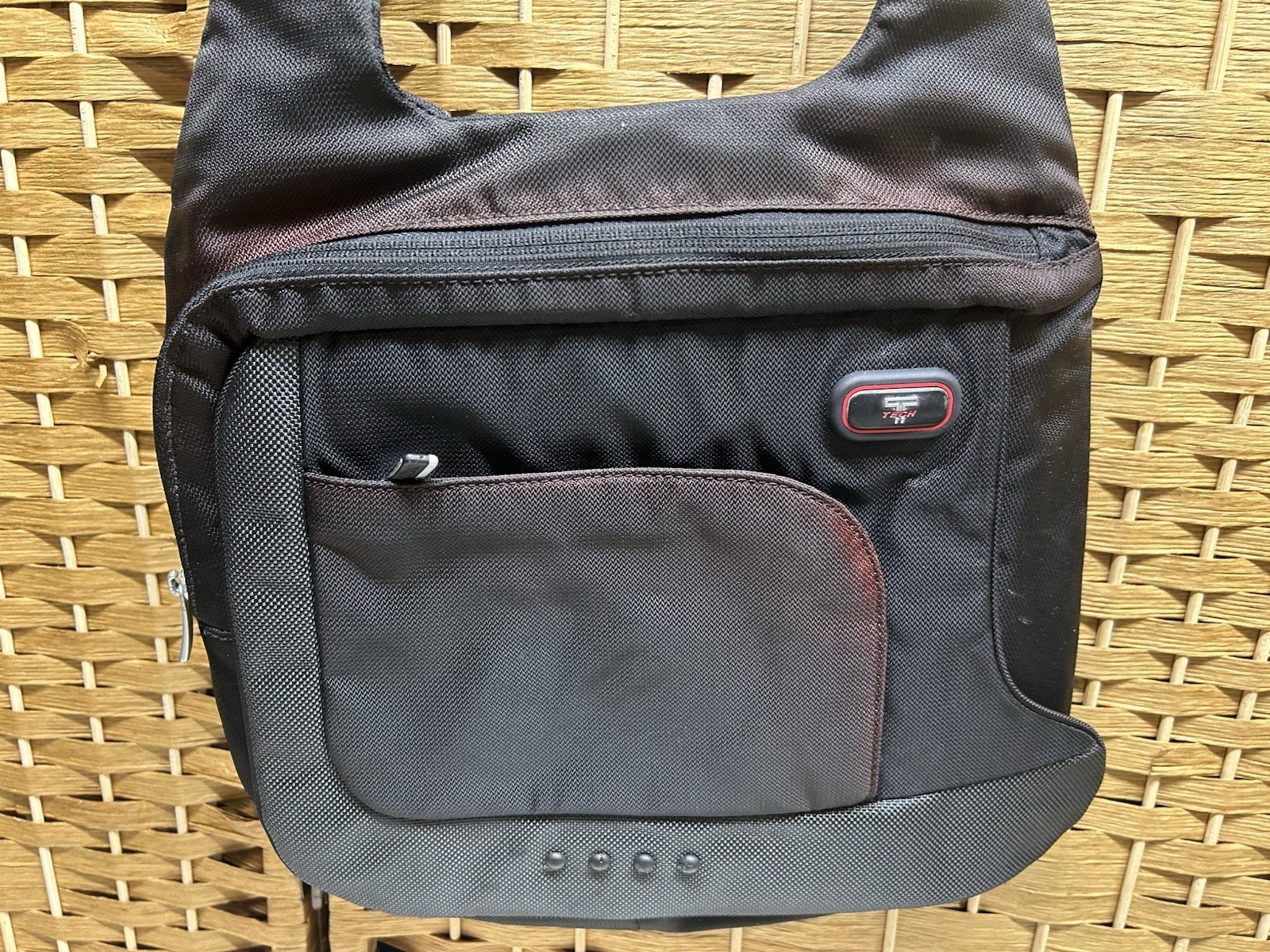 Tumi T-Tech Nylon Mckenna Crossbody Bag Black & Red 5123D Purse