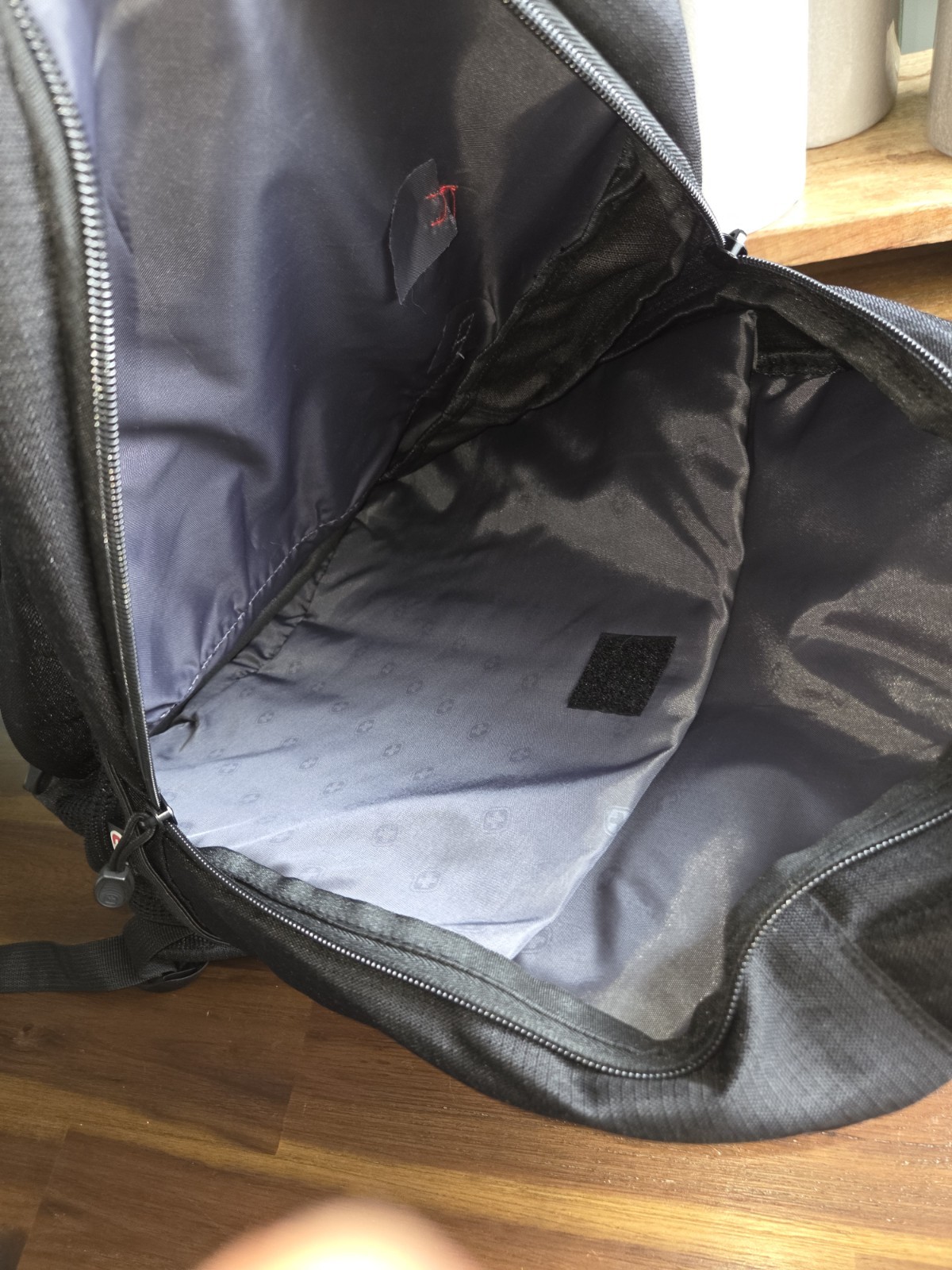 Swiss Gear Black Multi Pocket Laptop Computer Airflow Cushioned Backpack
