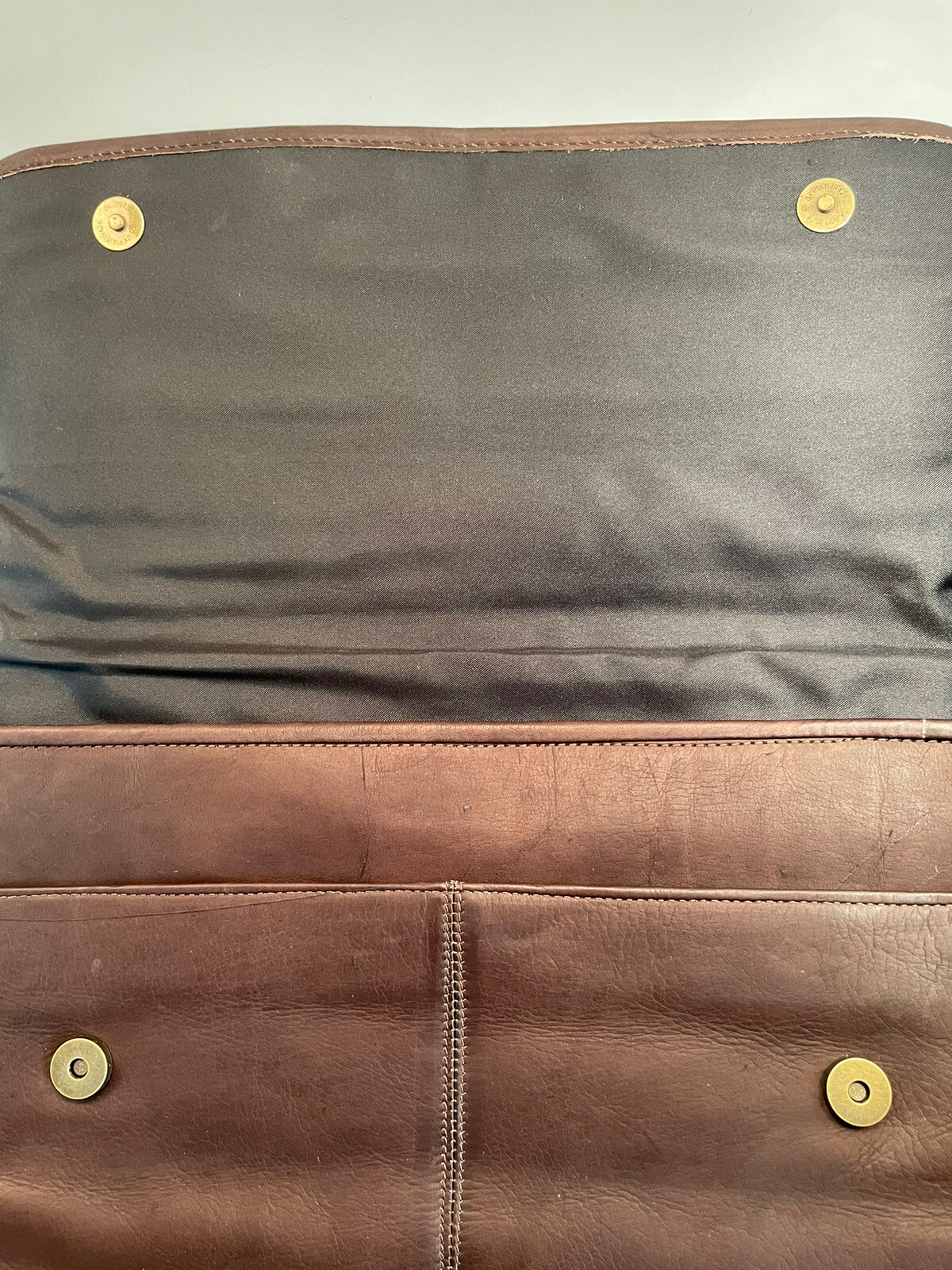 The Stoler Report – Vintage Genuine Leather Computer Portfolio w/ Storage