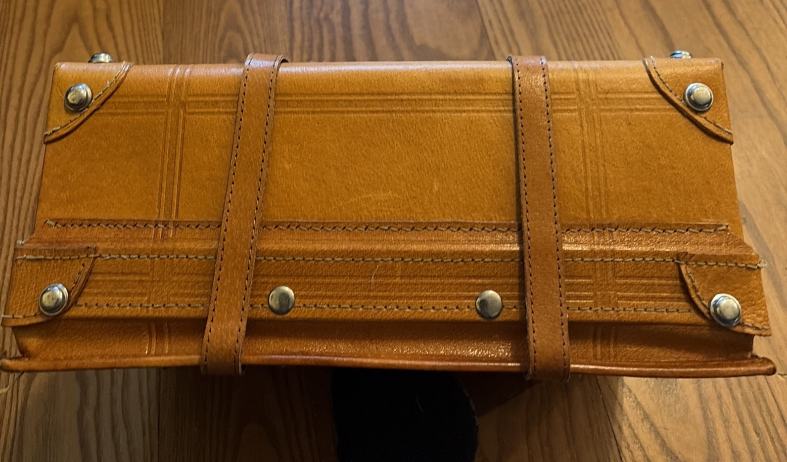 Vintage American Crew 15” Leather Bound Men’s Luggage Shaving Case