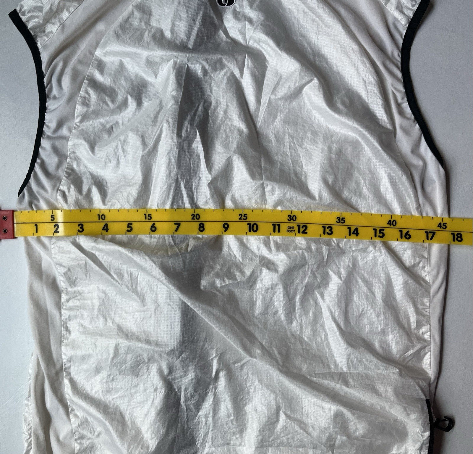 Women’s L White Capo Sleeveless Zip-Up Cycling Wind Vest/Jacket *READ BELOW*