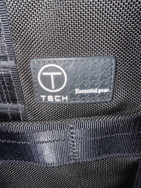 Tumi T-Tech Essential Gear Crossbody/Shoulder Laptop Messenger Bag