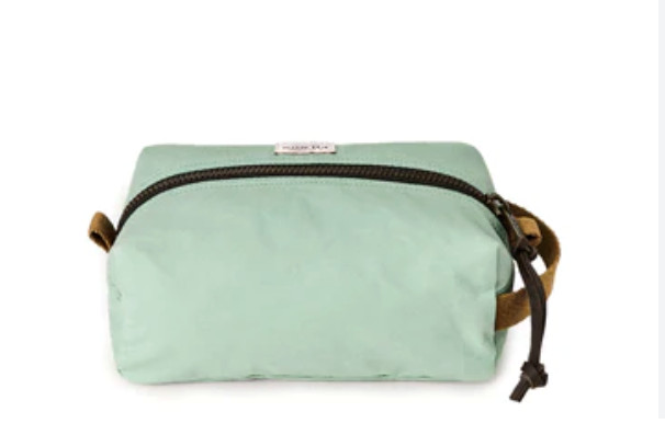 Filson Tin Cloth Travel Kit Leather Bathroom Bag Waxed Cotton Granite Green
