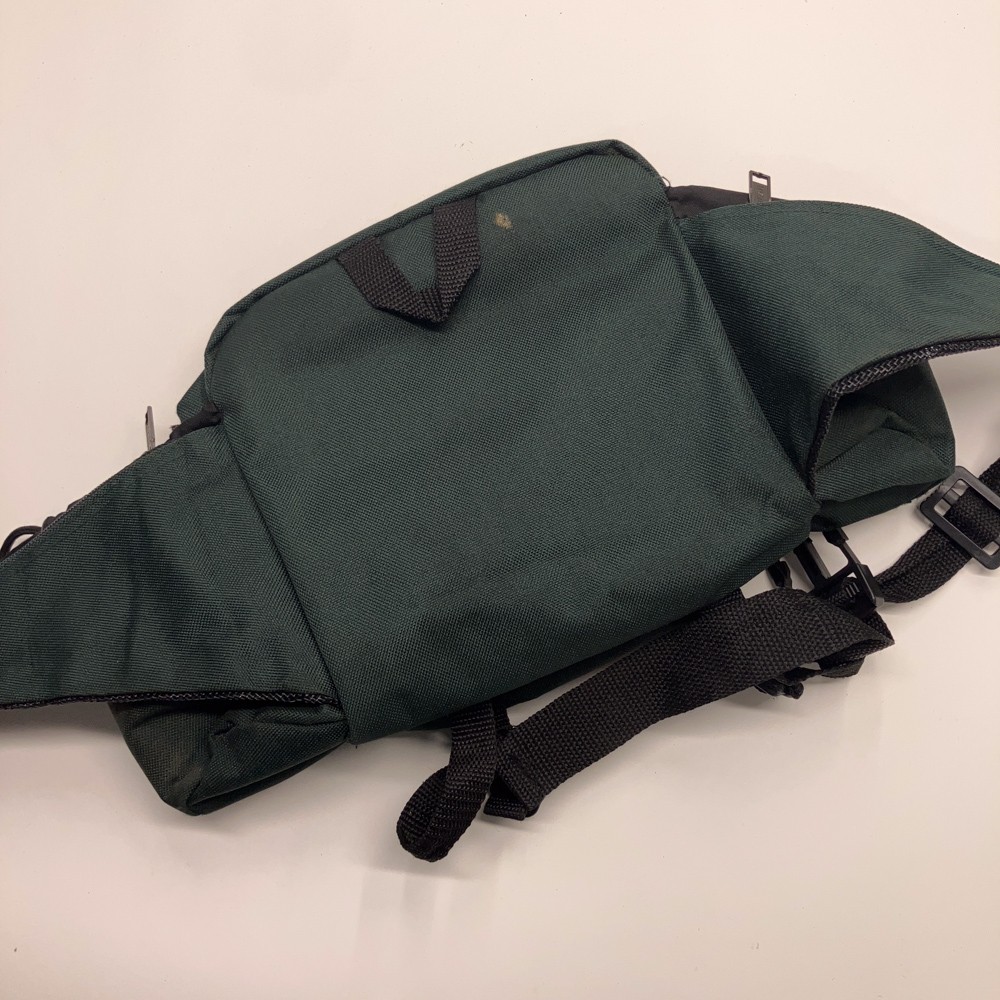 Caribou Mountain double water bottle green black hiking hip pack zip pockets
