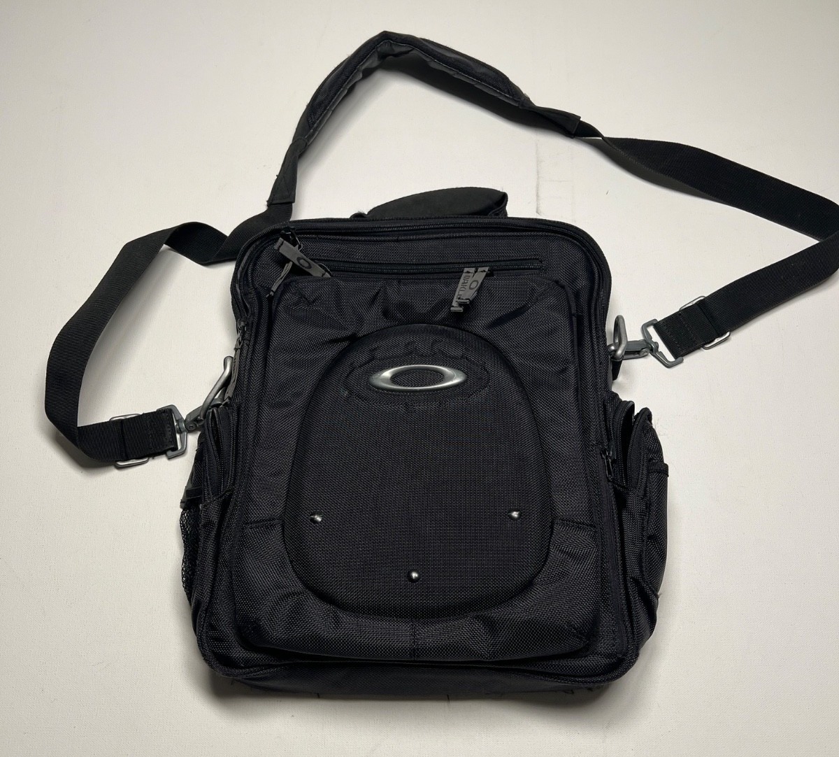 Oakley Ballistic Nylon Tactical Field Gear Vertical Laptop Messenger Bag Y2k