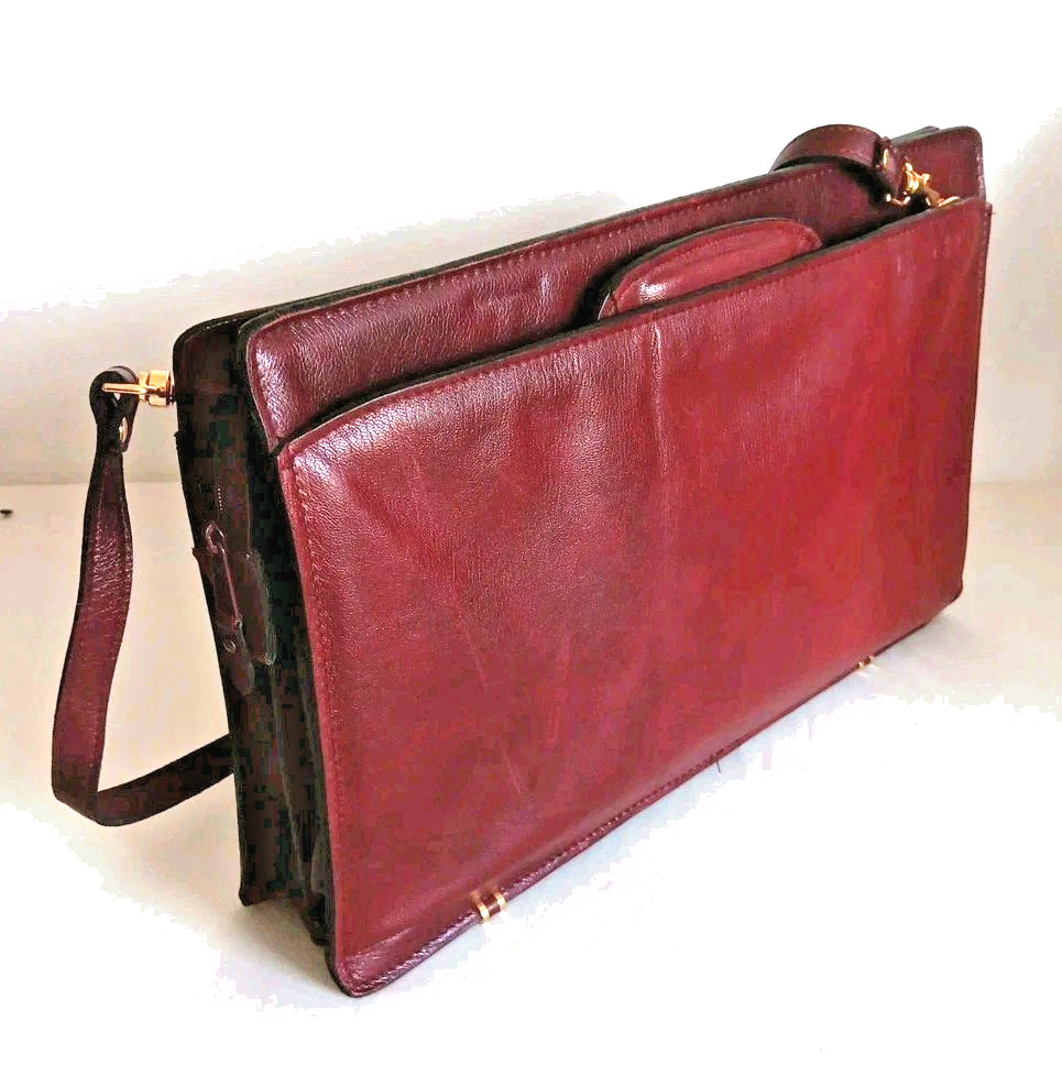 Mark Phillips Burgundy Leather Briefcase Attache Messenger Bag Zipper Closure