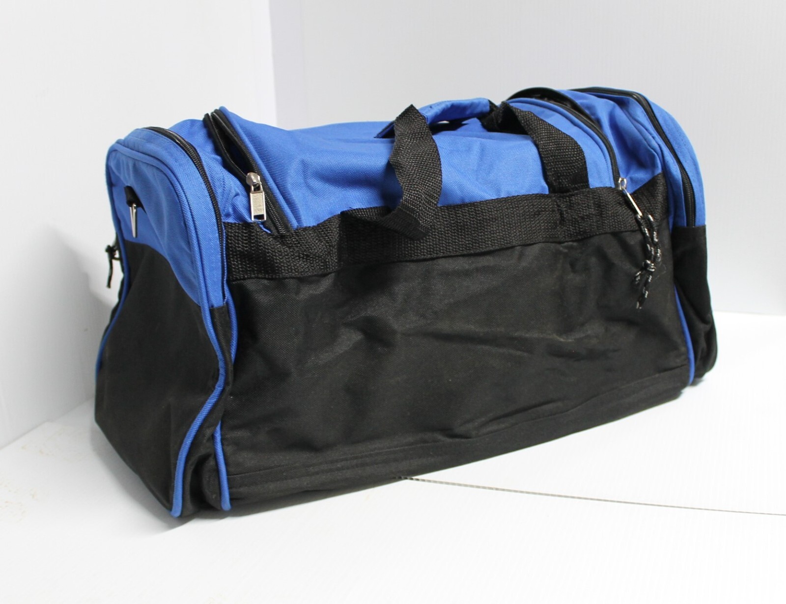 17″ Duffle Duffel Bag Sports Gym Blue, 4 Pocket, 17 in x10in x9in