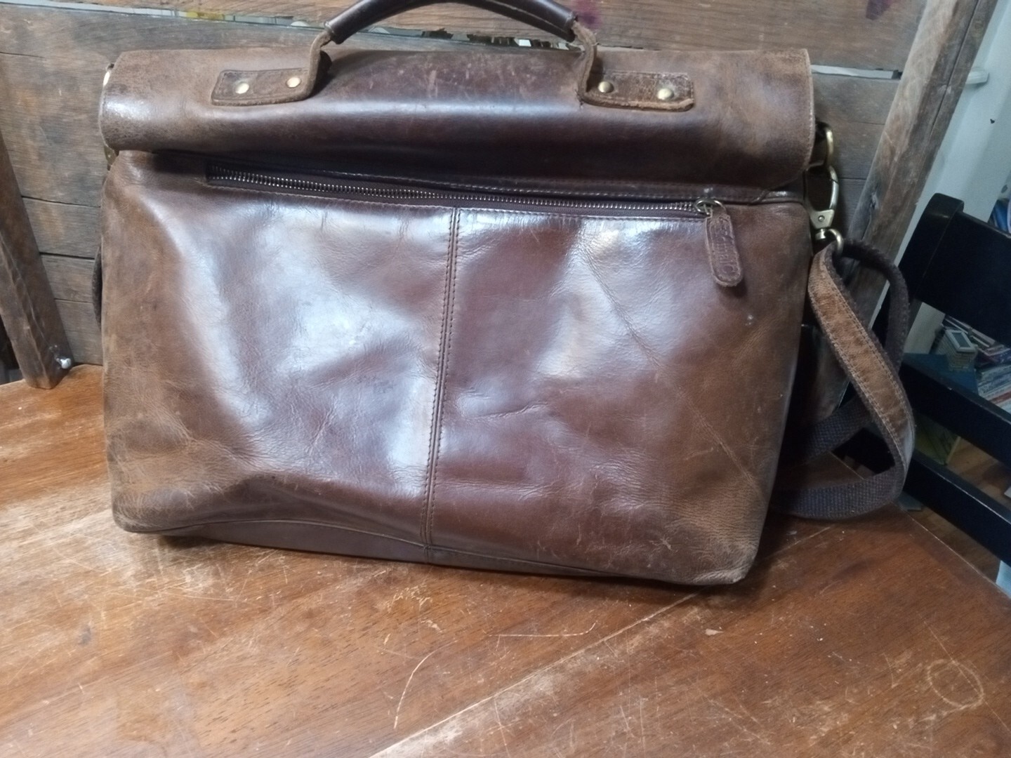 KomalC 18 Inch Distressed Leather briefcase Laptop Messenger Bag