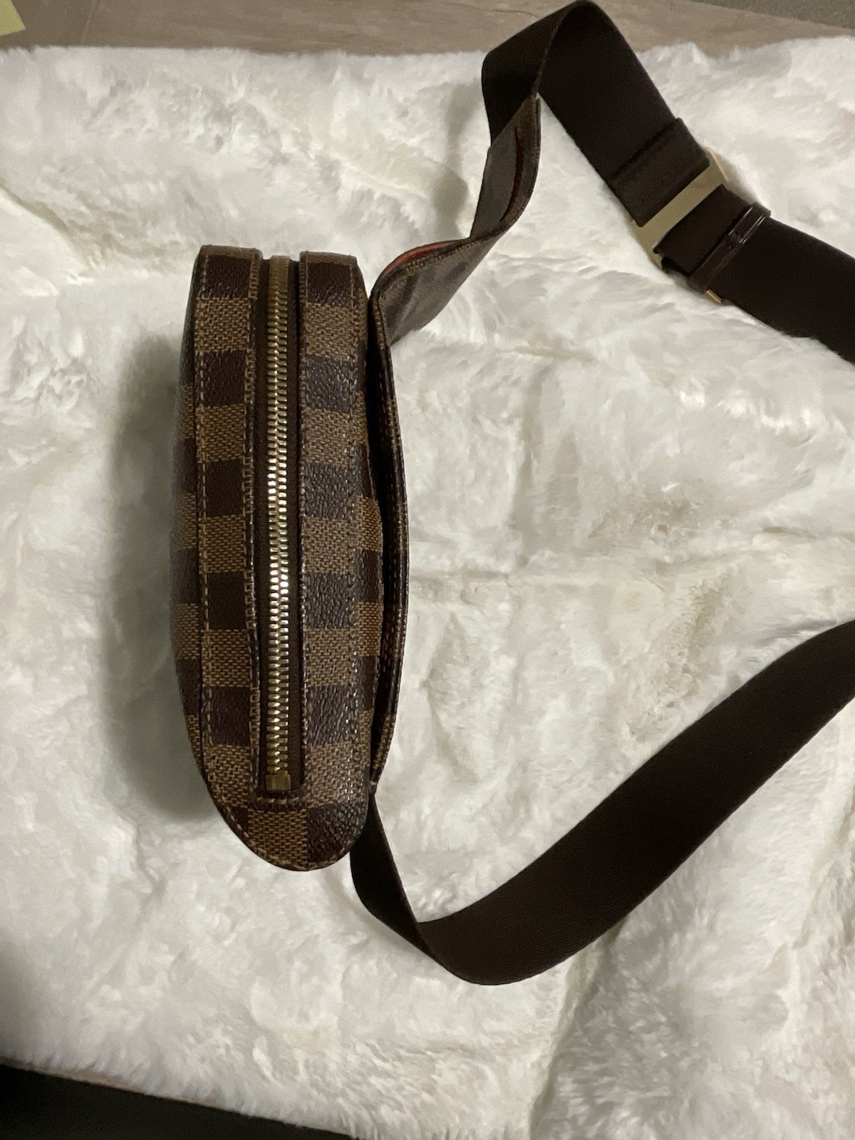 Louis Vuitton Damier Checkered Brown Crossbody Bag Zip Closure Adjustable Strap