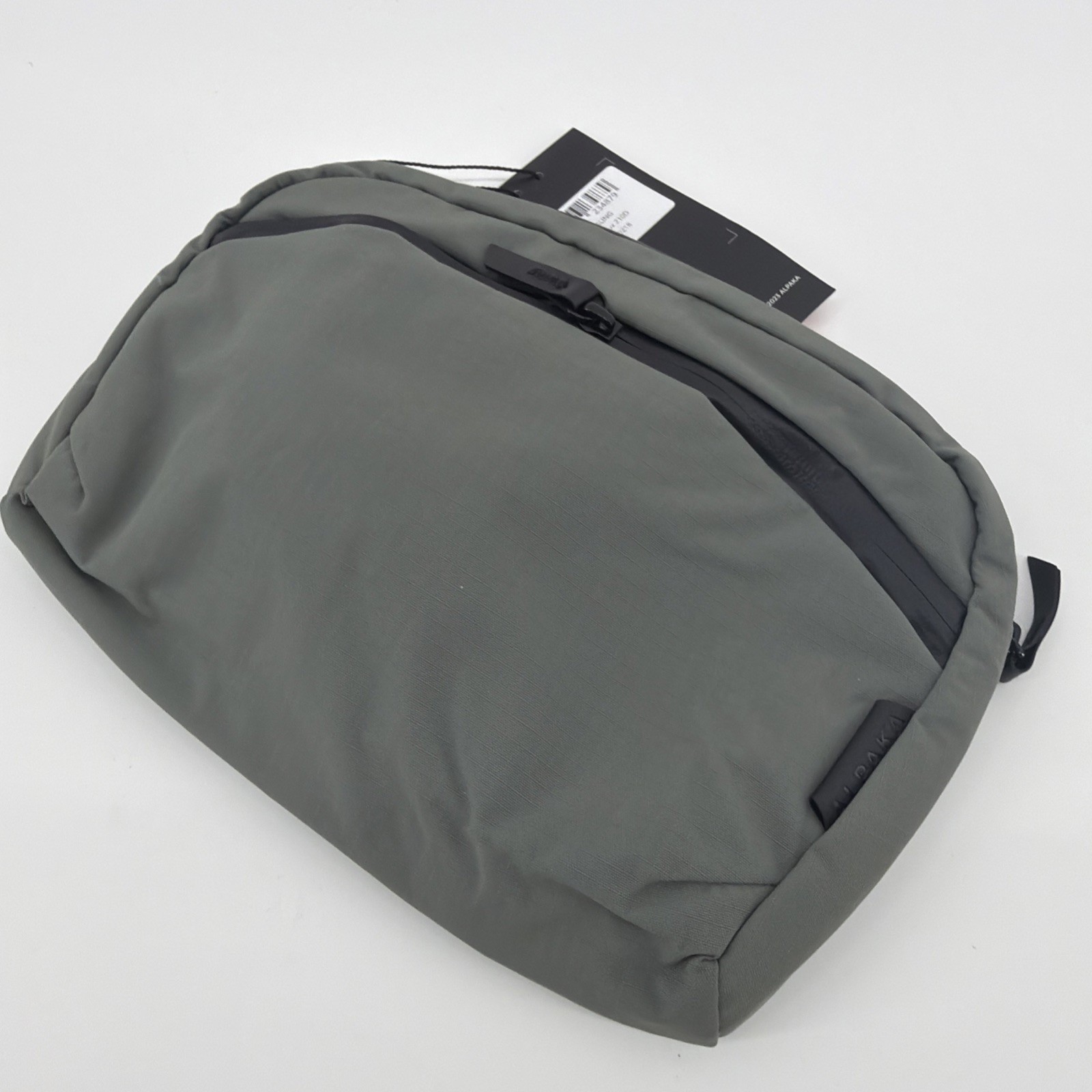ALPAKA Flight Sling Crossbody Sling Bag Travel Grey Axoflux 210D 2L New