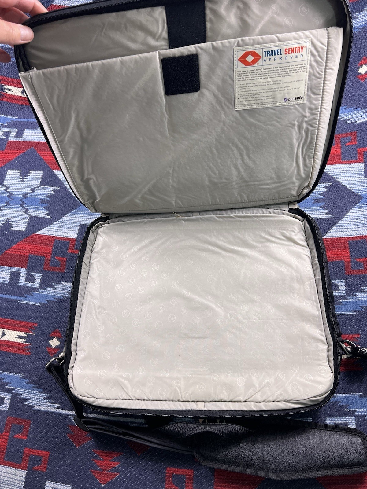 Pacsafe Messenger Anti Theft Briefcase Bag Laptop Travel Shoulder Strap Case