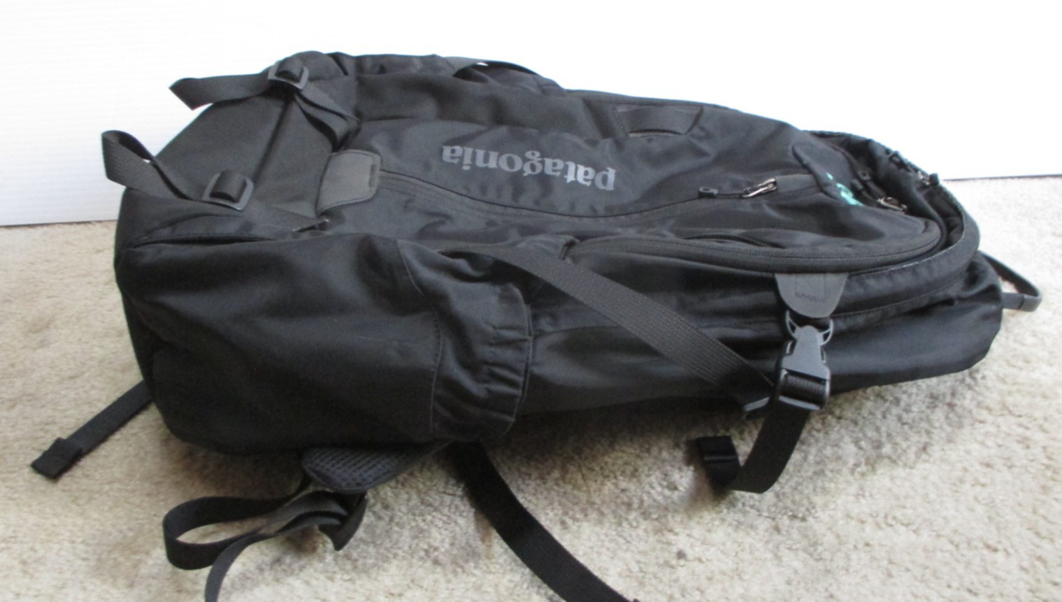 Patagonia Refugio 28 L Black Backpack