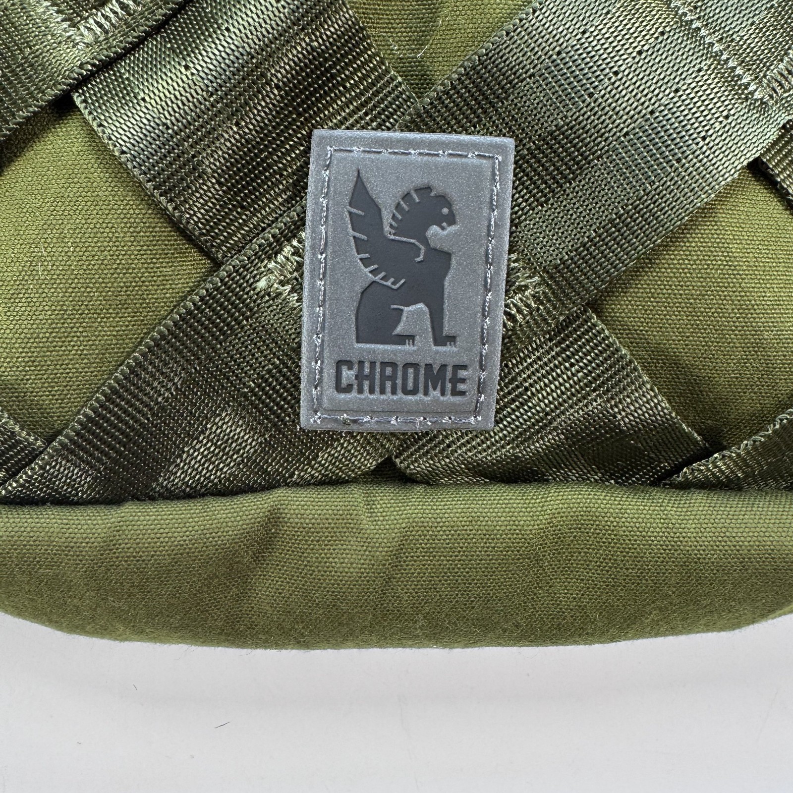 CHROME INDUSTRIES Barrage 2L Sling Crossbody Bag Small Moss Green