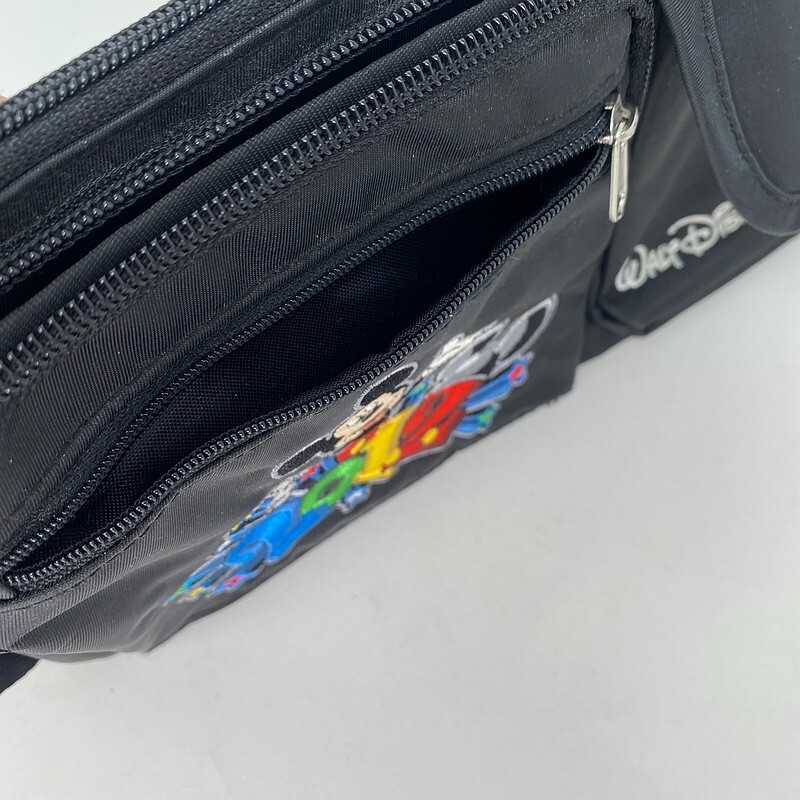 NWT Walt Disney World Mickey Mouse Fanny Pack Travel Bag Adjustable Zip Vacation