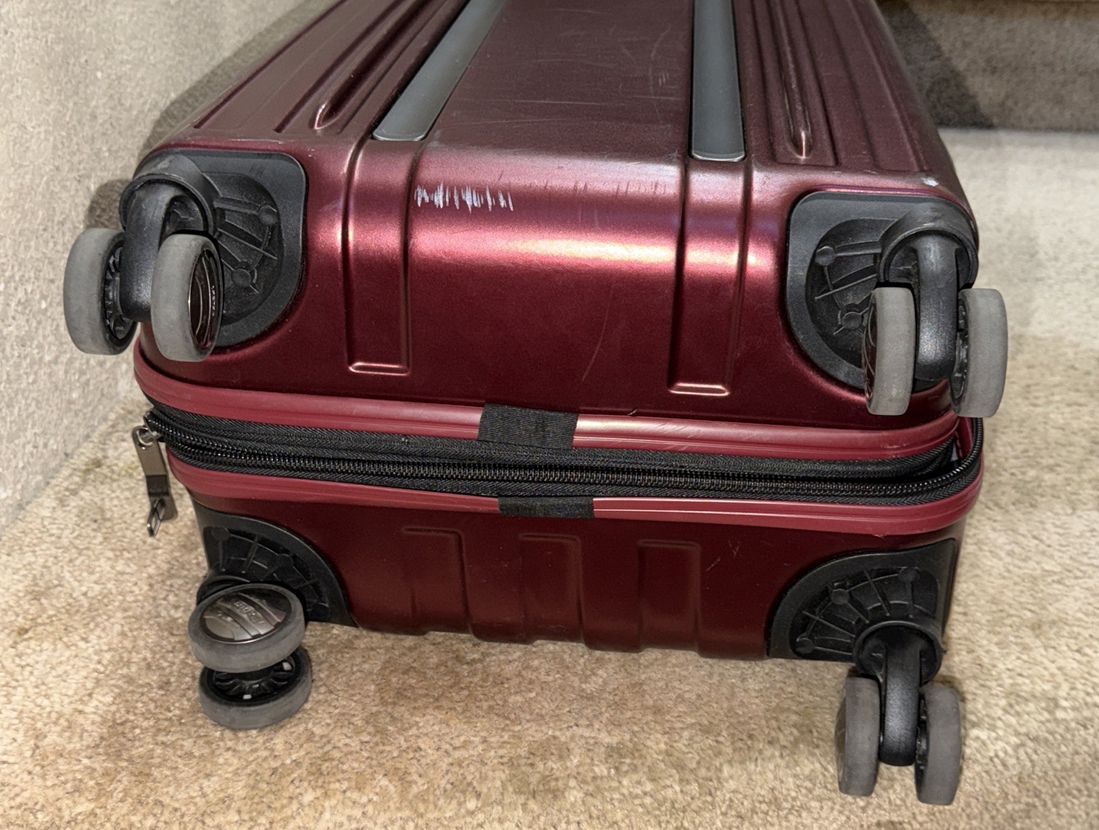 DELSEY 23” Paris Helium Aero Hardside Luggage with Spinner Wheels Free-Ship!!