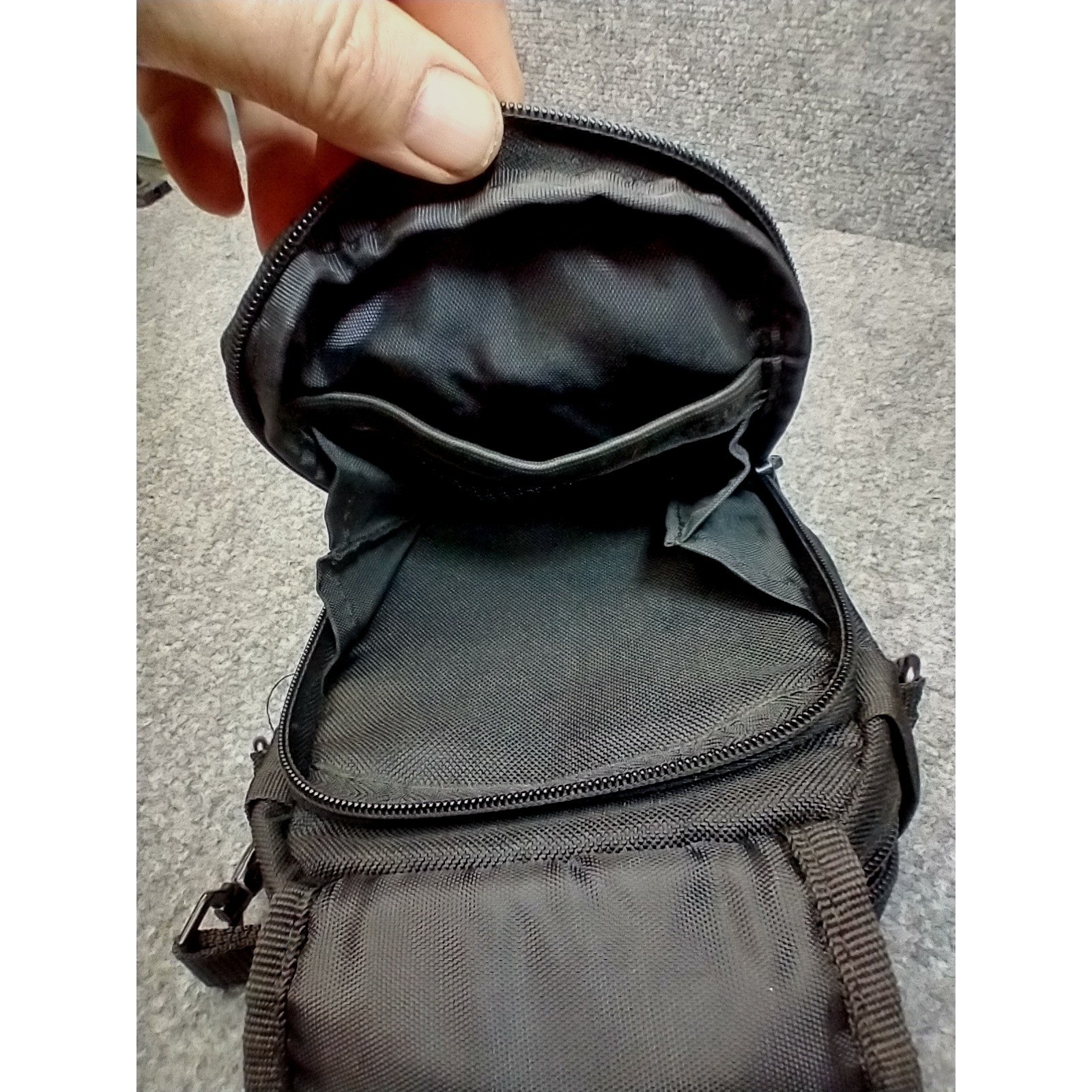 Duluth Trading Co Black Ballistic Nylon Crossbody Utility Bag Travel Pouch Mens