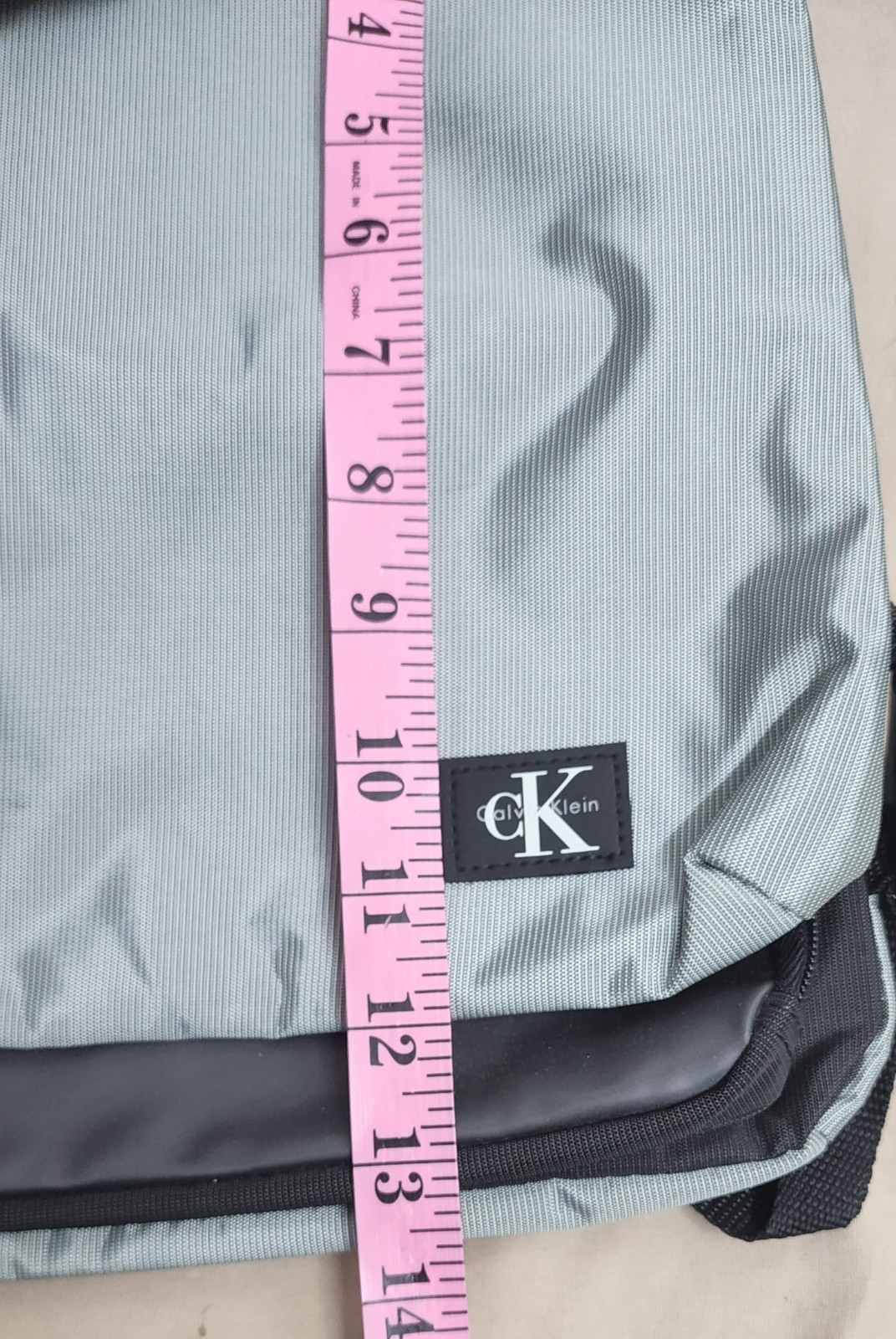 Calvin Klein Mens Gray Messenger Crossbody Bag Polyester Adjustable Strap Classy