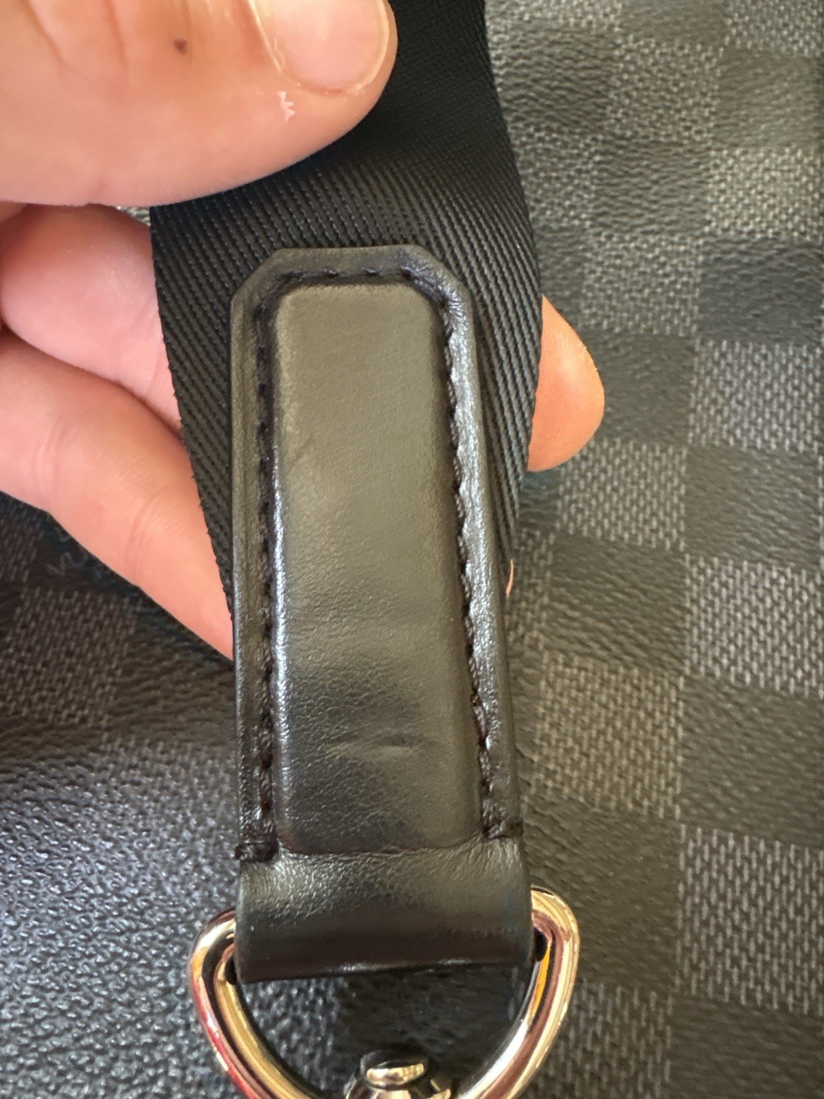 Authentic Louis Vuitton Avenue Sling Bag