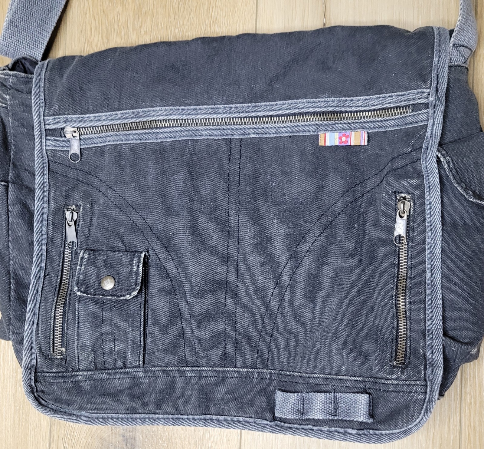 Retro Black Canvas Crossbody Shoulder Messenger Bag 14″ x 12″ x 4” Distressed