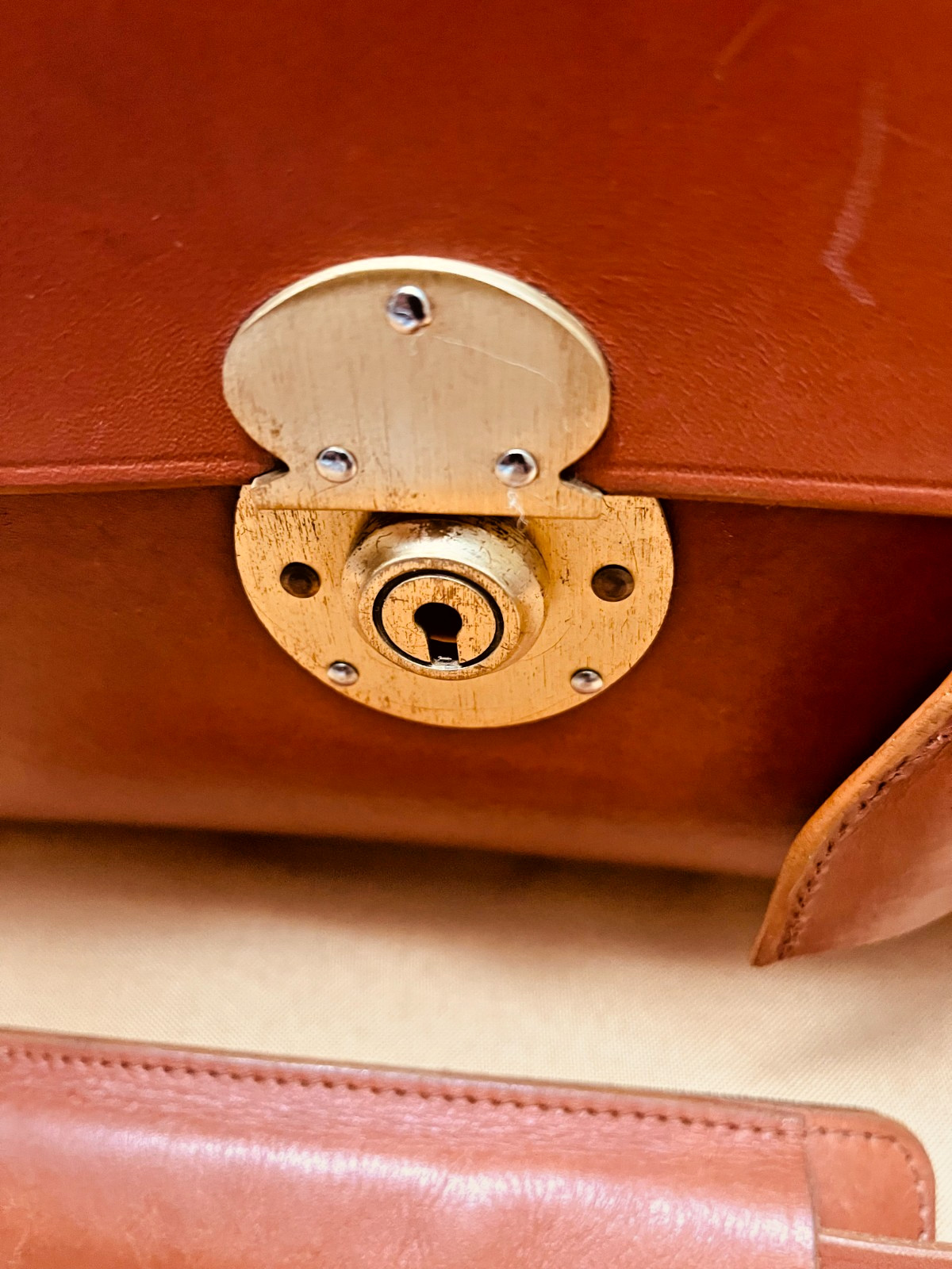 PICKETT of LONDON Thick Bridle Leather Briefcase / Messenger Bag – England