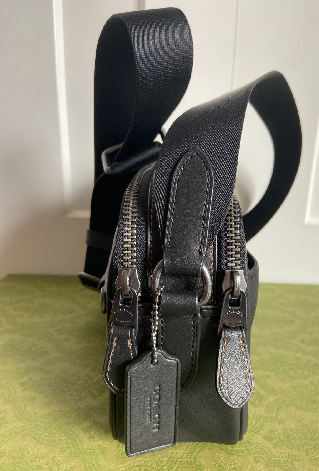COACH #C4148 Graham Men’s Camera Shoulder Bag – Smooth Leather