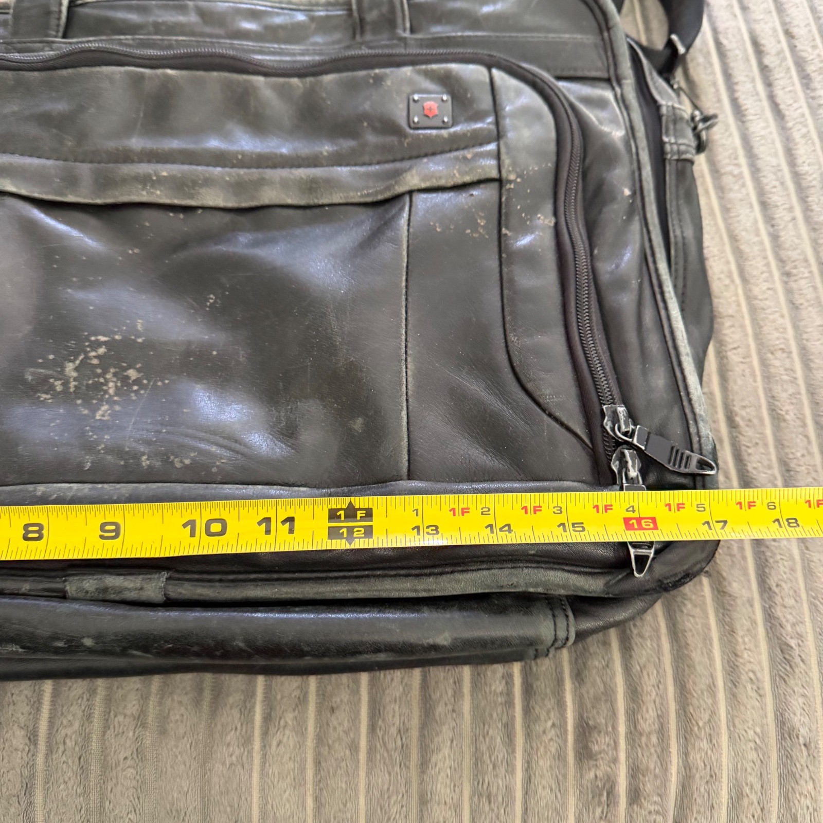 Victorinox Black Leather Briefcase Soft Sided Expandable DISTRESSED Laptop Bag