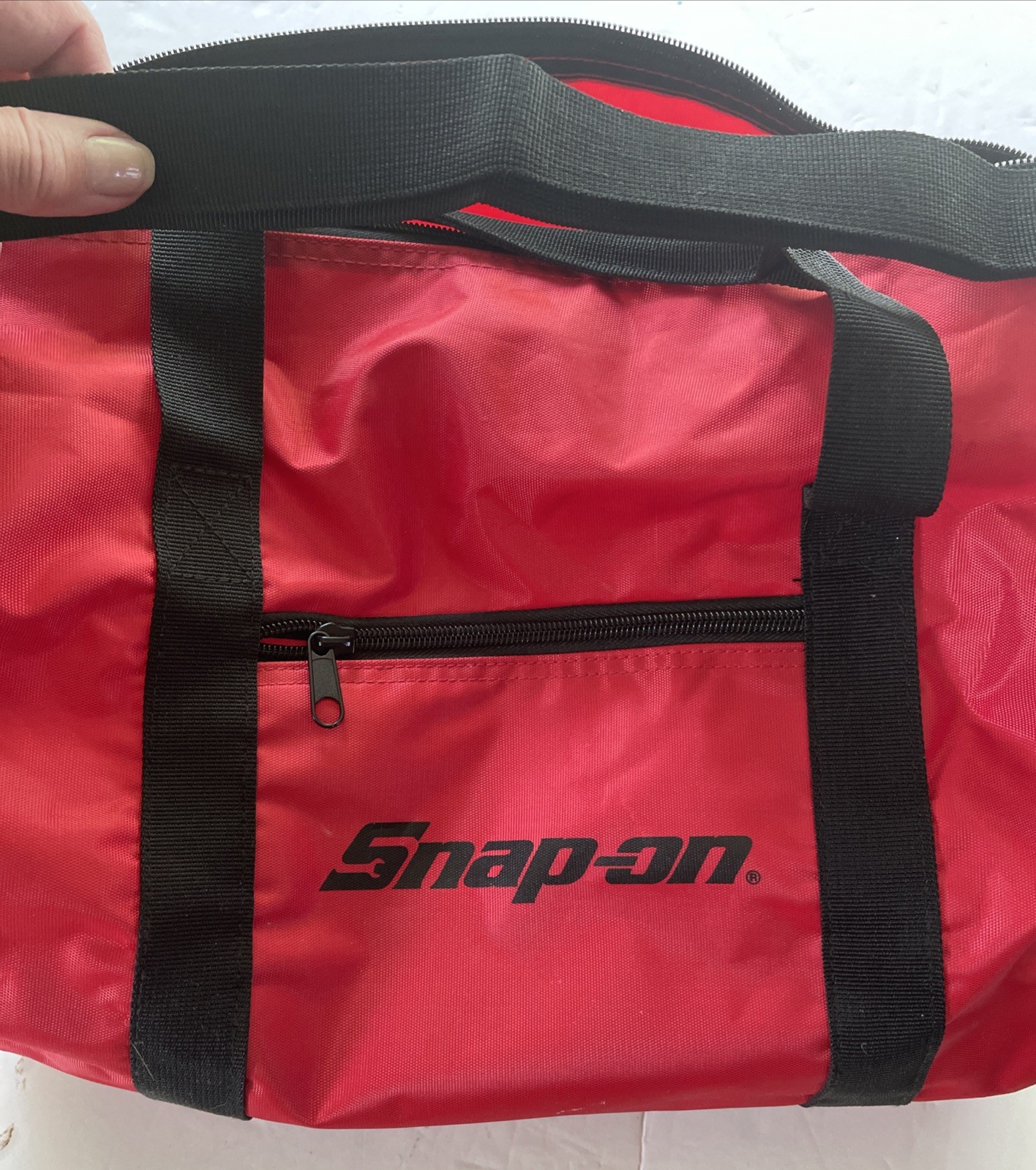 NEW W/out Tags Snap On Tools Duffle Bag Gym Bag Travel luggage Red & Black
