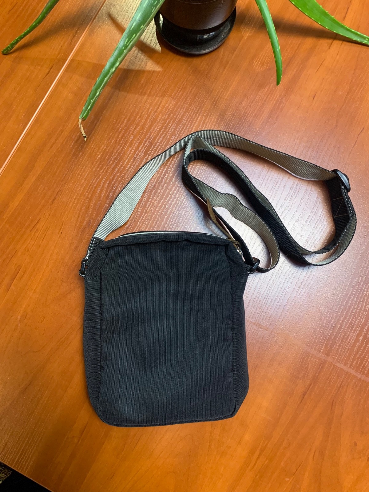 Vintage men’s bag Diesel, adjustable strap length, size 21x17cm