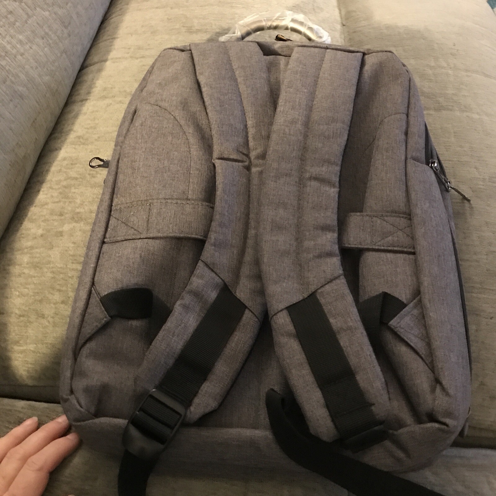 NEW KROSER Laptop Backpack Large Fits up to 15 Inch Laptop Grey USB Cord mp