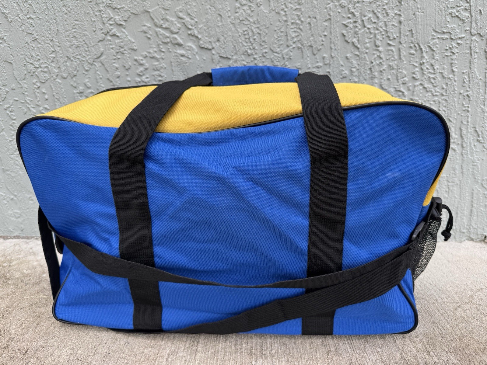 Wrangler Corral West Ranchwear Rodeo Colorblock Duffle Bag Blue Cowboy Western