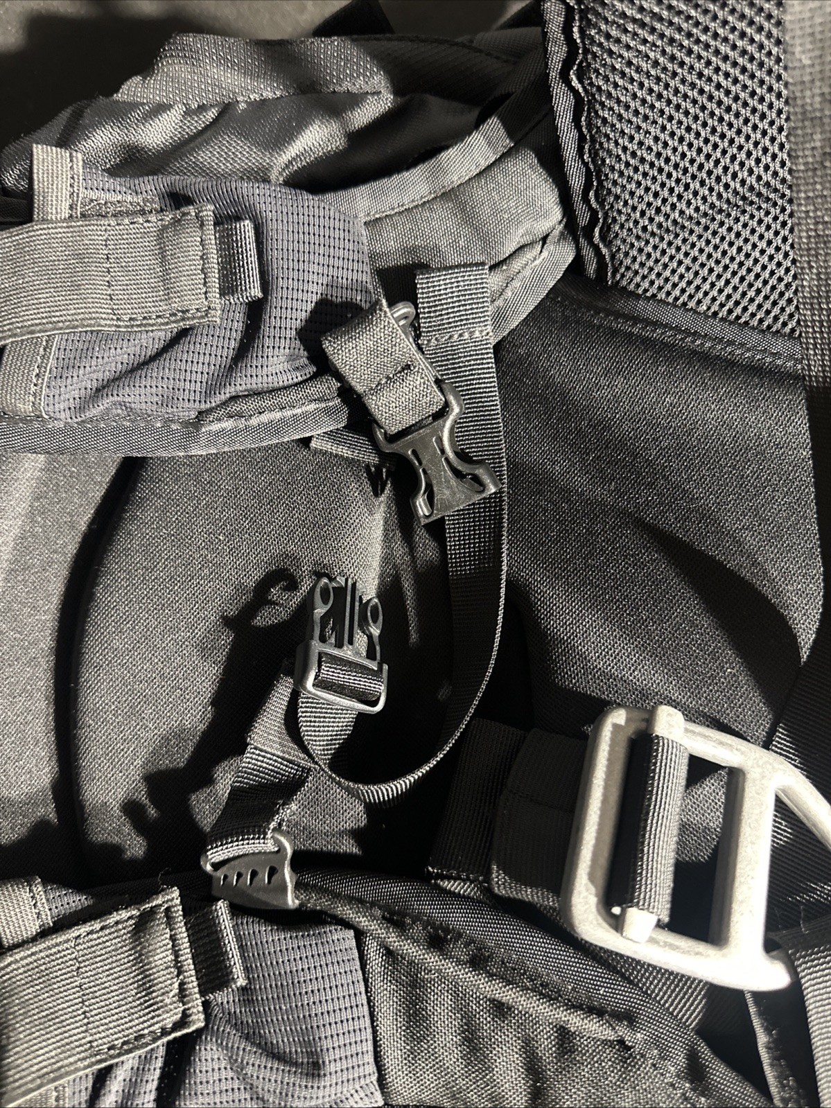 Oakley Kitchen Sink Tactical Field Gear Backpack Stealth Black 34L