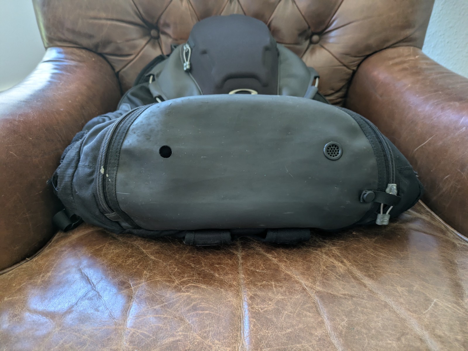 Oakley Kitchen Sink Tactical Field Gear Backpack Daypack Hiking Black Stealth