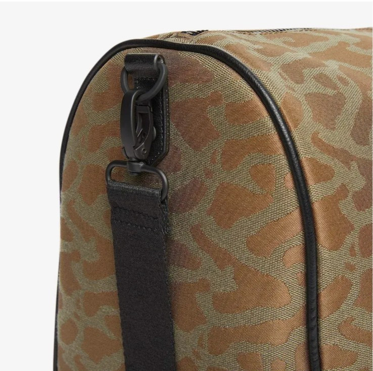 Nike Air Jordan Monogram Icon Duffle Bag 25l *Limited Edition*