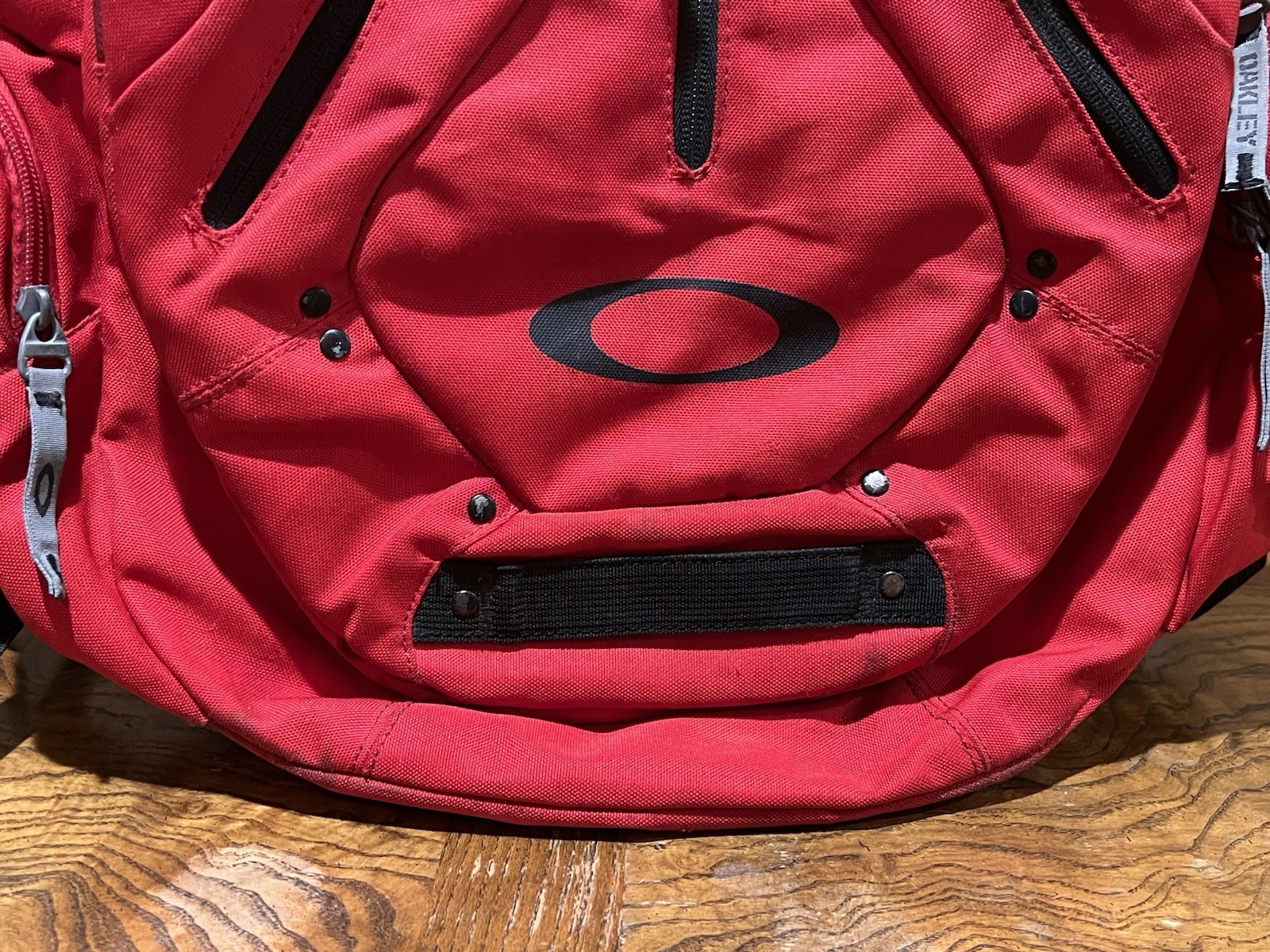 Oakley Panel Backpack Vintage Red Black Techwear Y2K Media Port Daypack