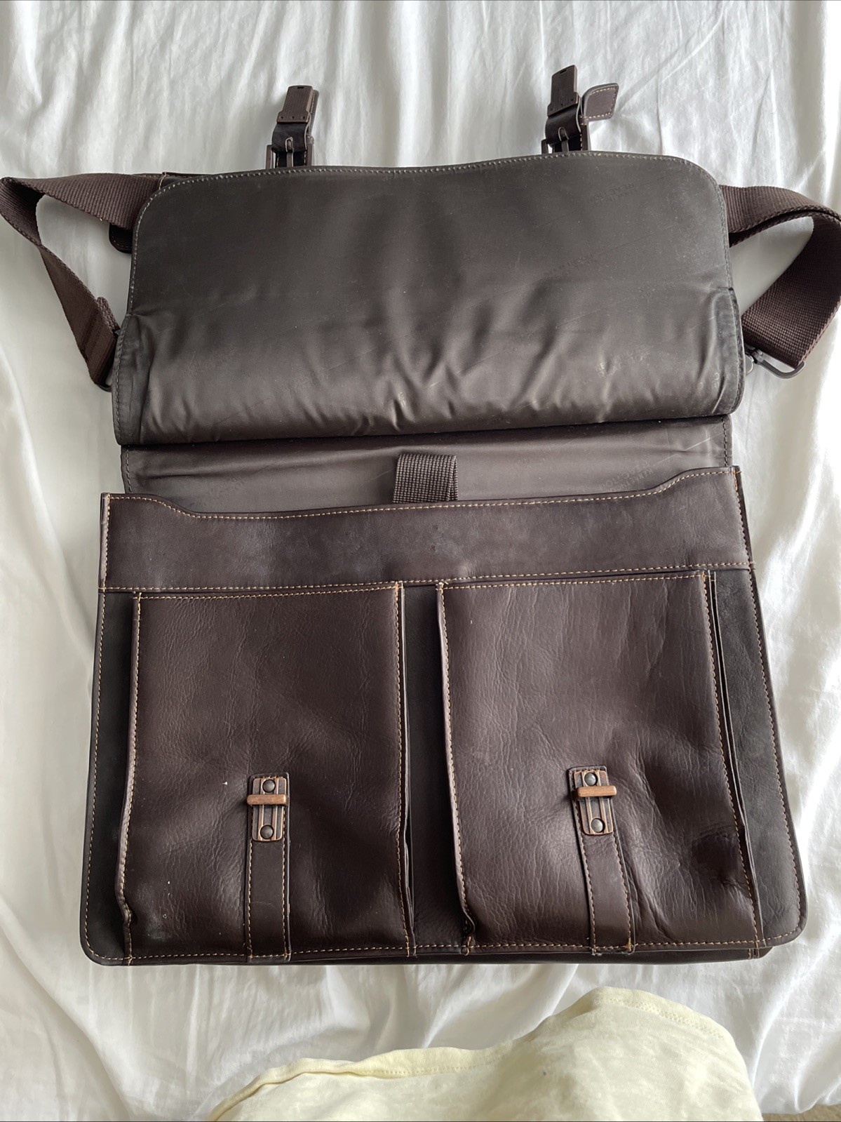 Kenneth Cole Genuine Leather Laptop Briefcase Reaction Brown Messenger Bag Heavy