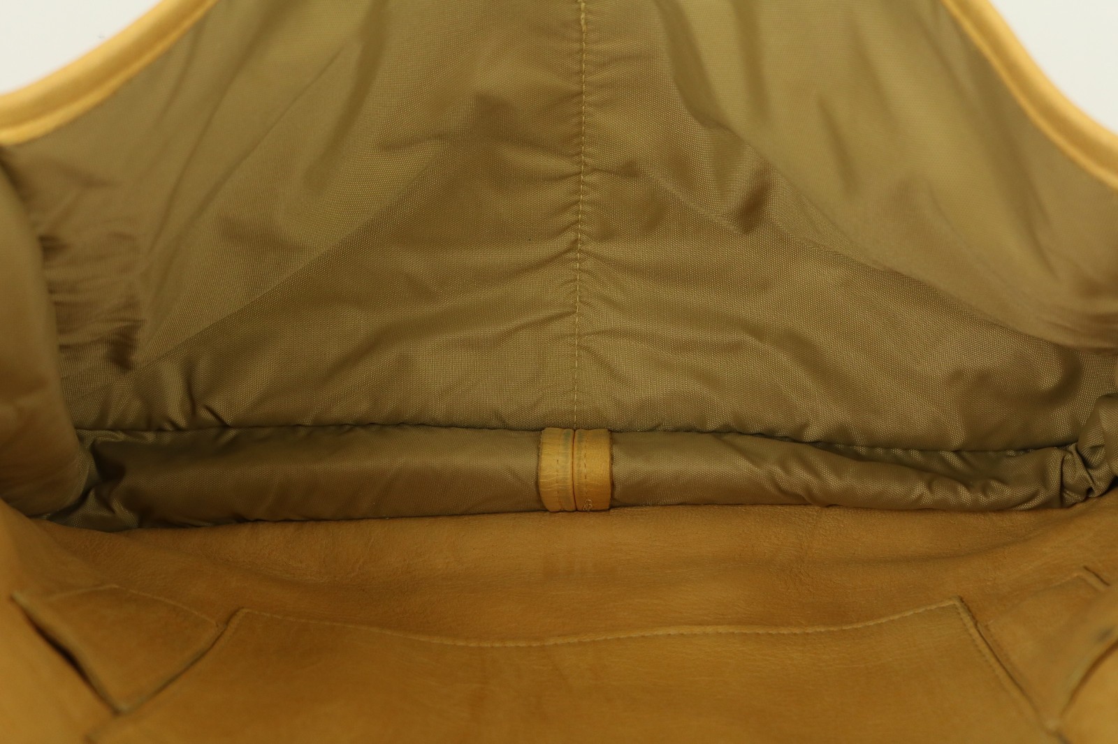 Quil Ceda Tanning Soft Suede Leather Messenger Bag Made In USA
