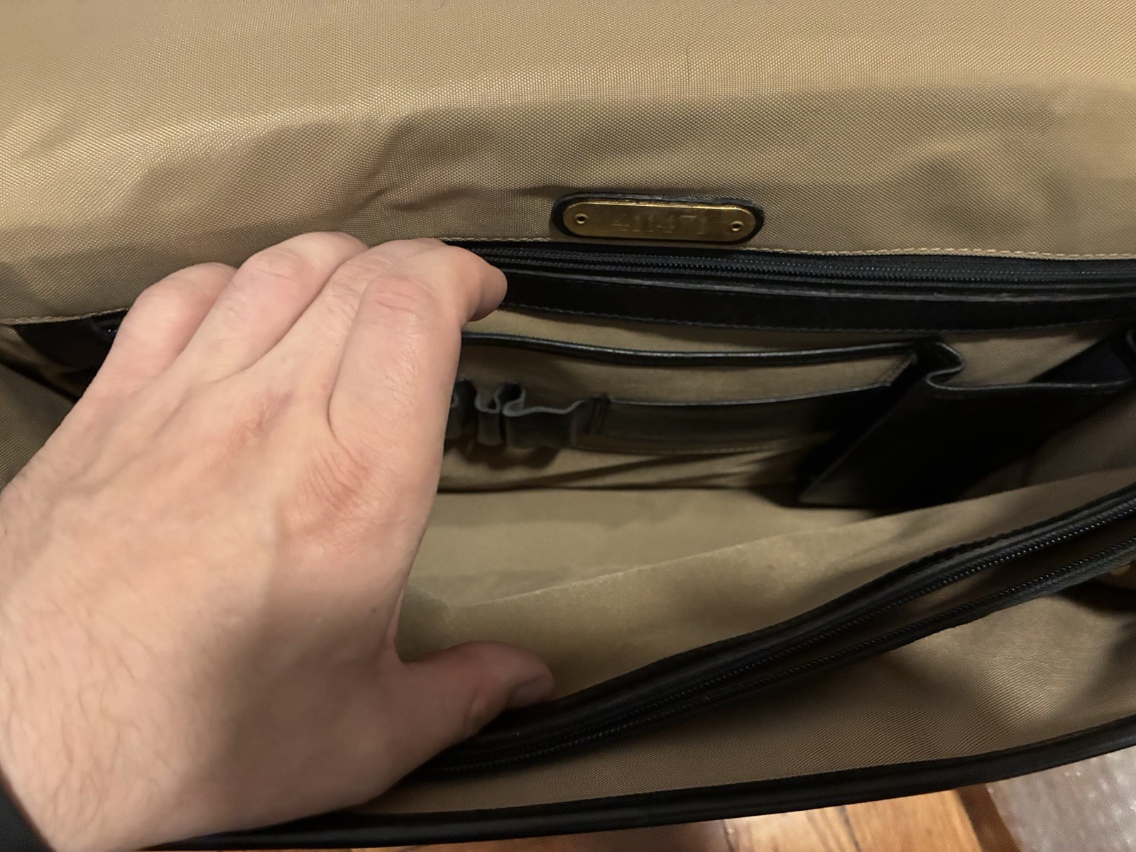 Hartmann by Lombardo Leather messenger briefcase business case vintage 90’s