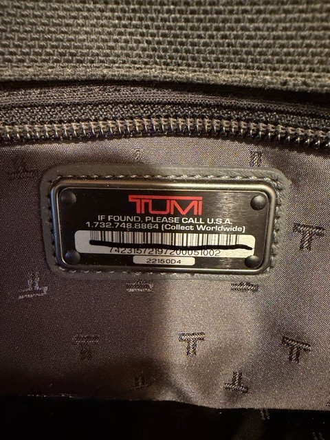 Tumi Alpha Sport Ballistic Nylon Weekneder Duffle Black 22150D4- Good Condition