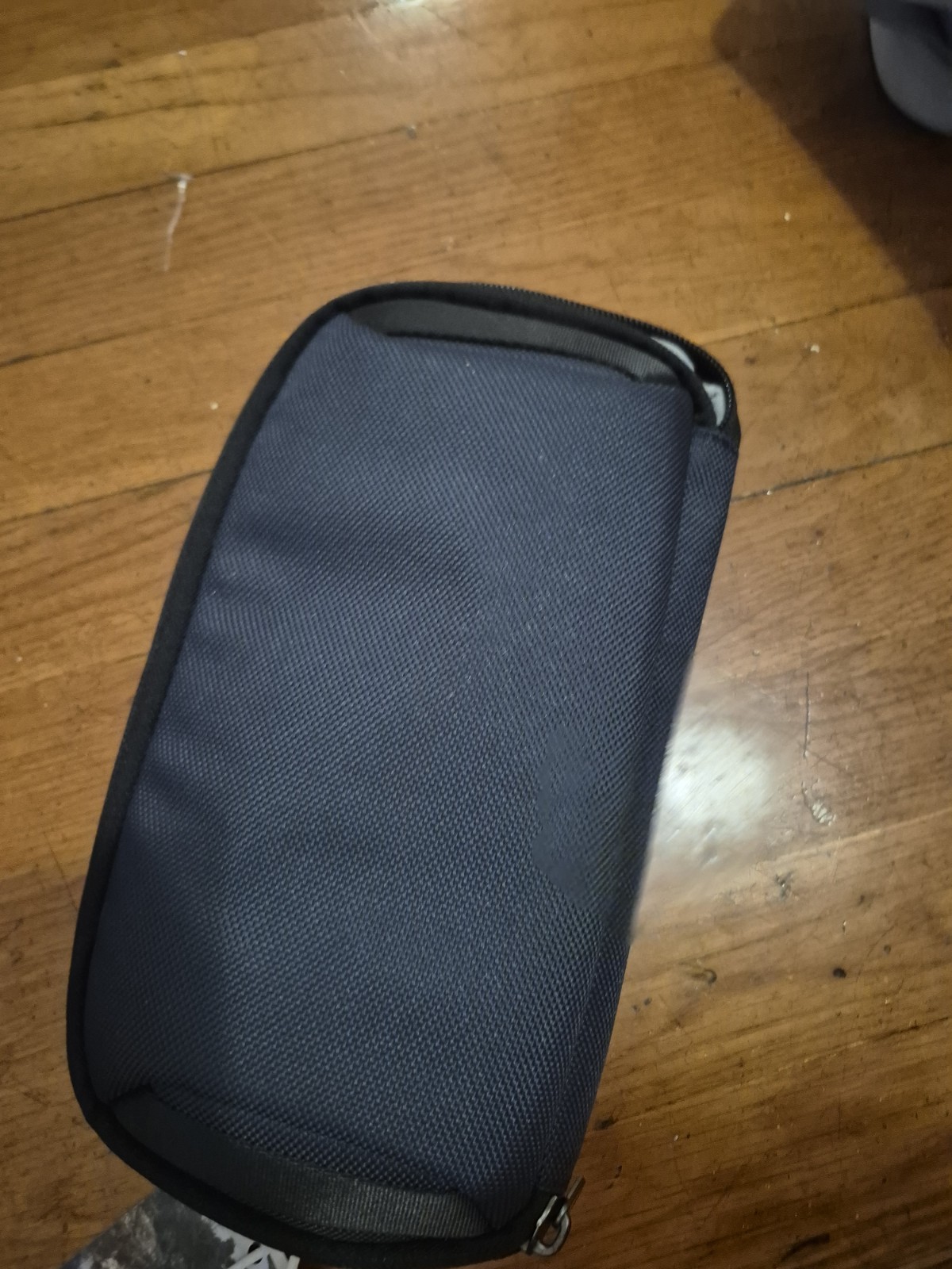 Solgaard Lifekit Travel Organizer Luggage Gear Navy Zip Pockets Shore-Tex NEW