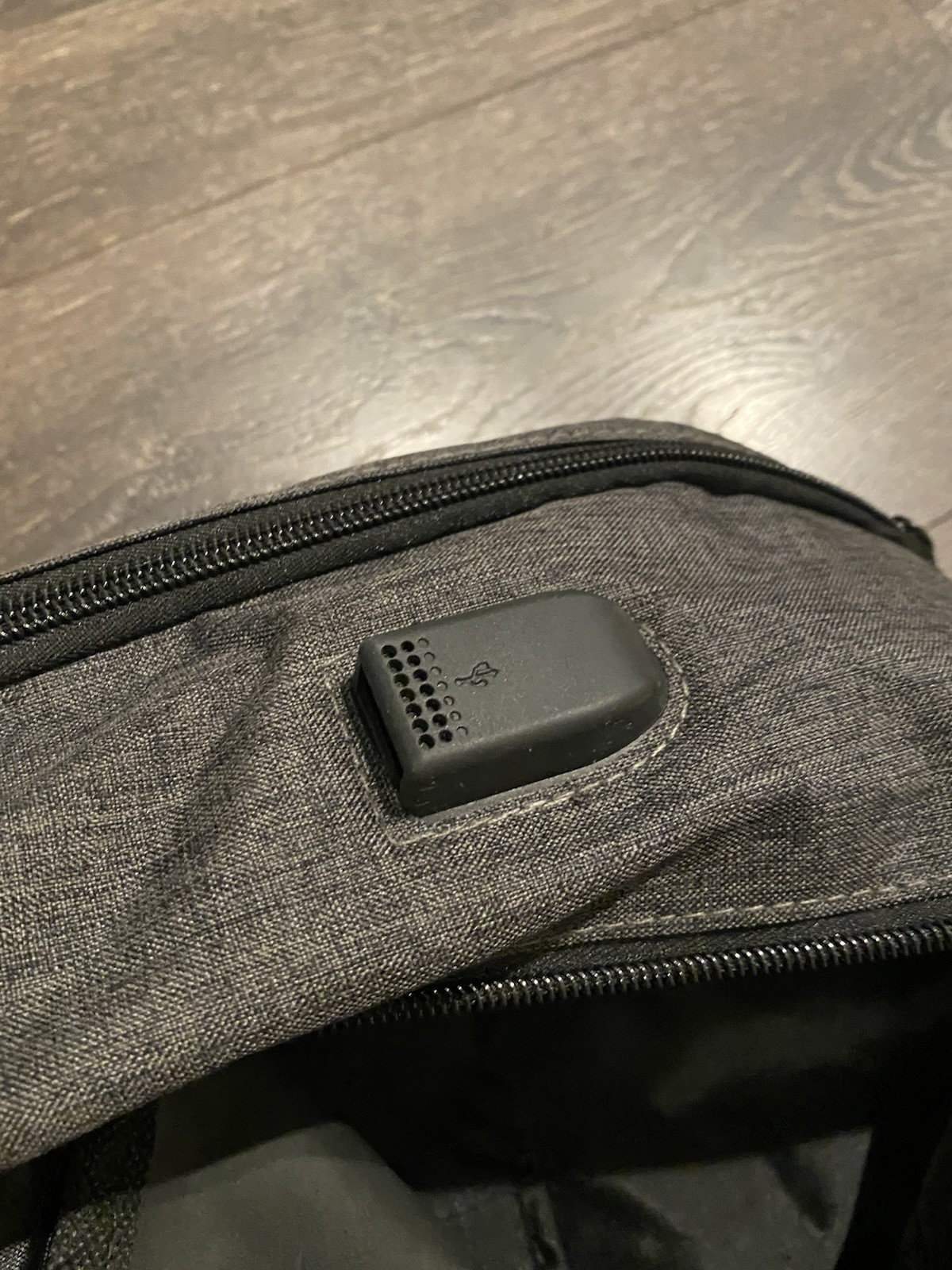 Leed’s Grey/Black Apple Backpack With USB Port/cable