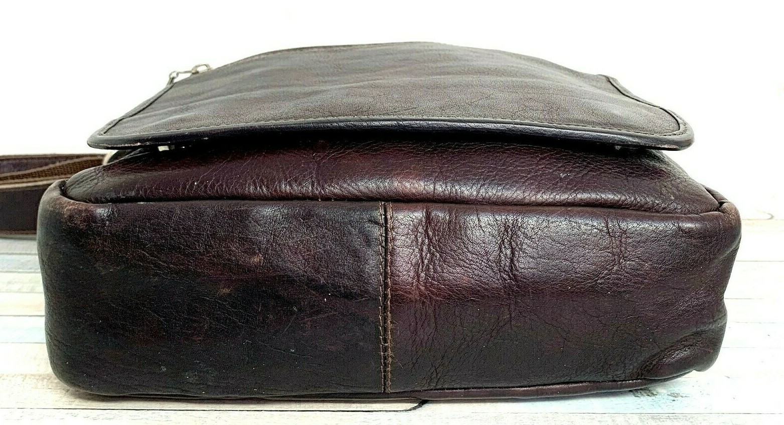 Colombia BROWN GENUINE LEATHER FLAP ZIP TOP MESSENGER SHOULDER BAG