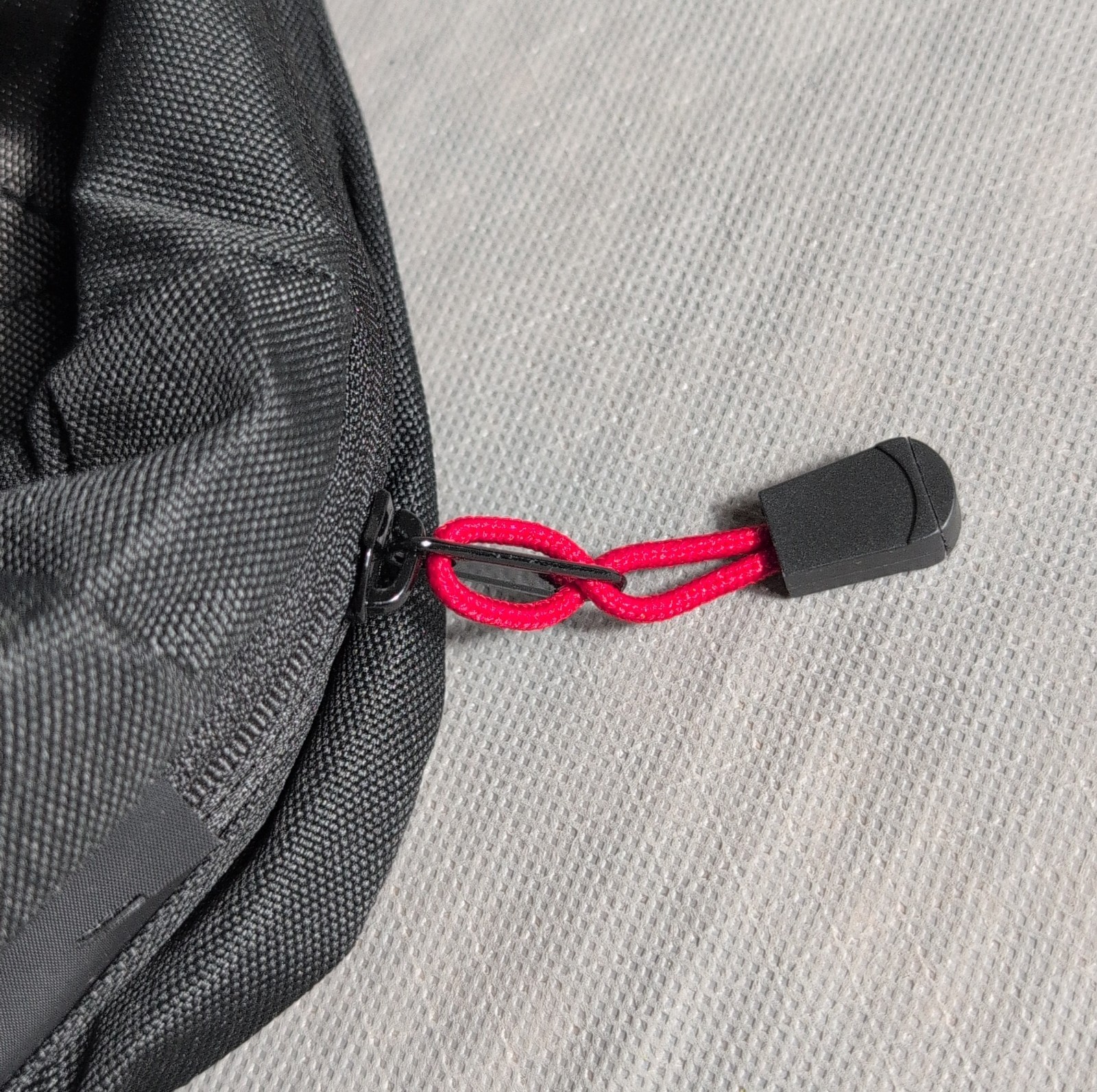 STlllZY Limited Edition Black Double Lined Smell Proof III Duffle Bag w/Strap