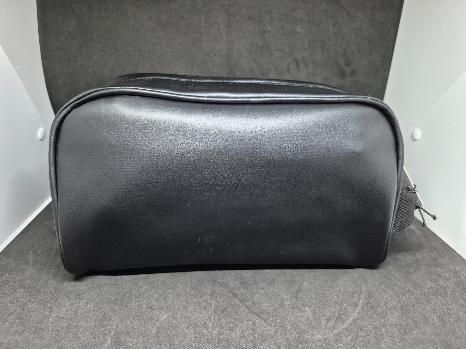 Kenneth Cole Reaction -Toiletry Shaving Cosmetic Leather Bag Storage Travel