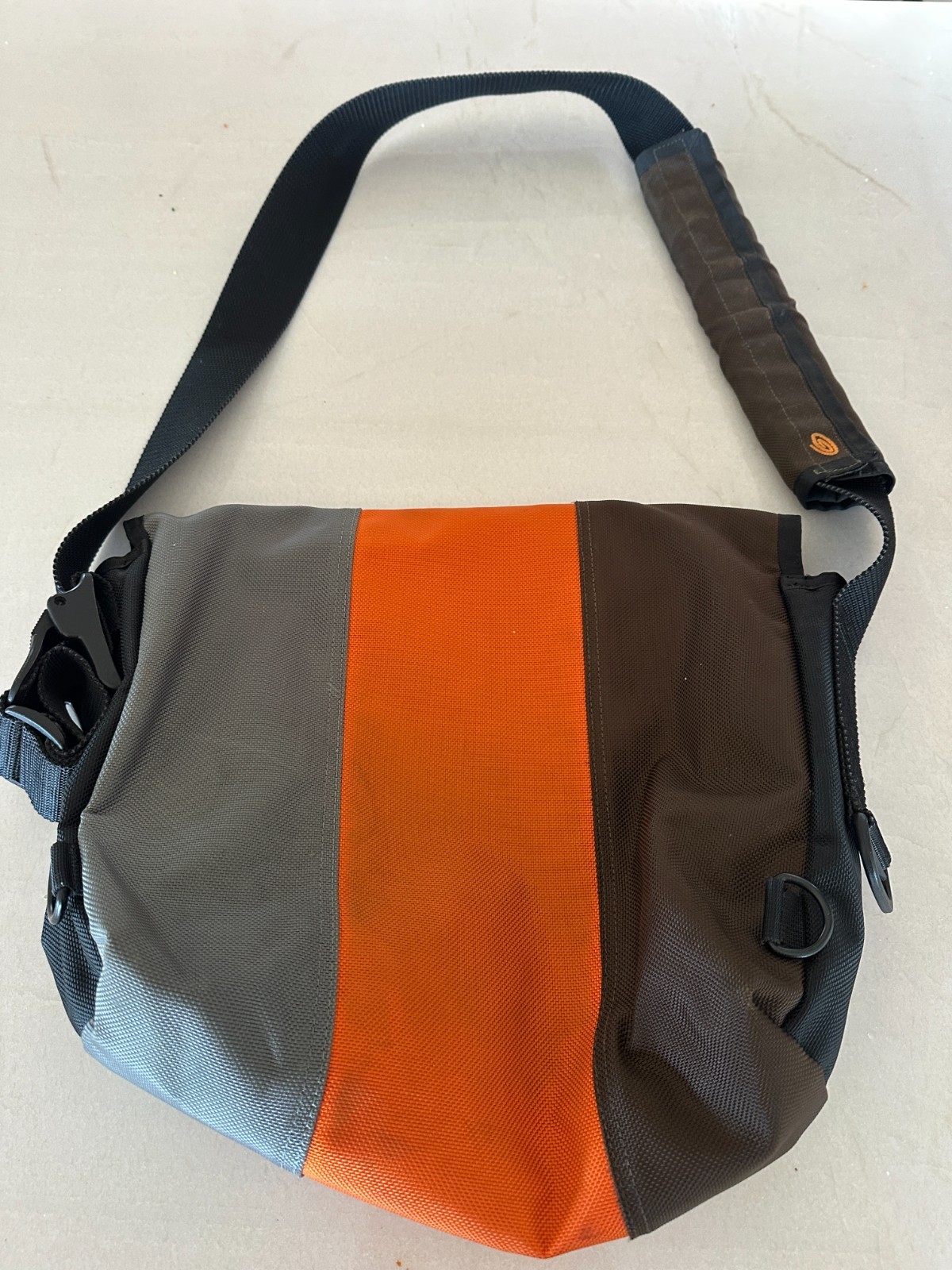 VTG Timbuk2 Classic Small Messenger Bag Orange Brown 20”x12” Great!